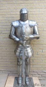 скульптура средневекового рыцаря с мечом. - Изображение #1, Объявление #1301959