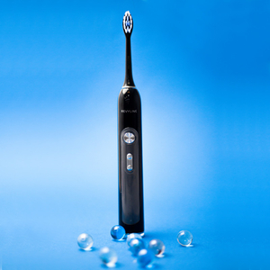 Звуковая зубная щетка Revyline RL010 Black с 3 насадками - Изображение #1, Объявление #1734909